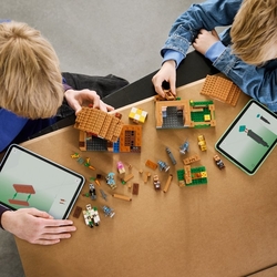 LEGO® Minecraft® 21596 Útok Mága na vesnici