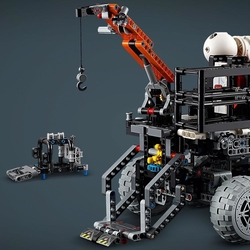 LEGO® Technic 42180 Průzkumné vozítko s posádkou na Marsu
