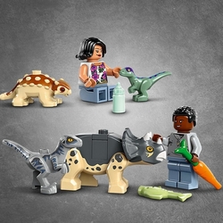 LEGO® Jurassic World 76963 Záchranářské středisko pro dinosauří mláďata
