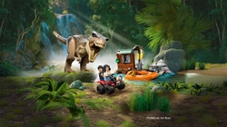 LEGO® Jurassic World 76975 T-rex a útěk po řece