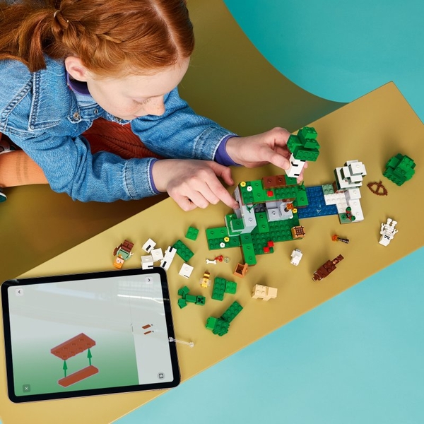 
LEGO® Minecraft® 21593 První noční dobrodružství